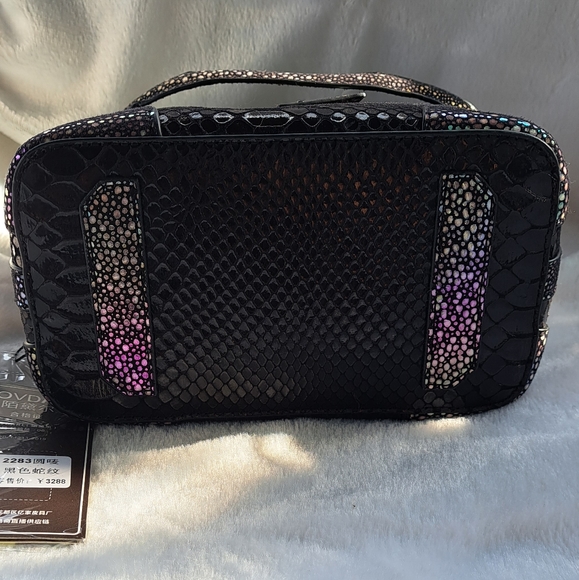 NWT TRENDY Bucket Bag - Picture 8 of 10